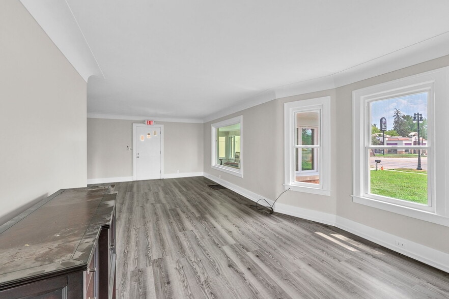 29016 Ford Rd, Garden City, MI for sale - Building Photo - Image 2 of 31