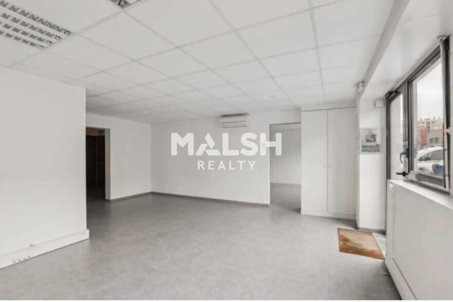 Flex in Villeurbanne for lease - Interior Photo - Image 2 of 15