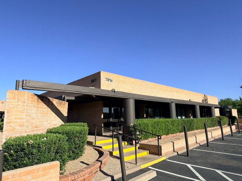 7514 E Monterey Way, Scottsdale, AZ for sale - Building Photo - Image 3 of 9