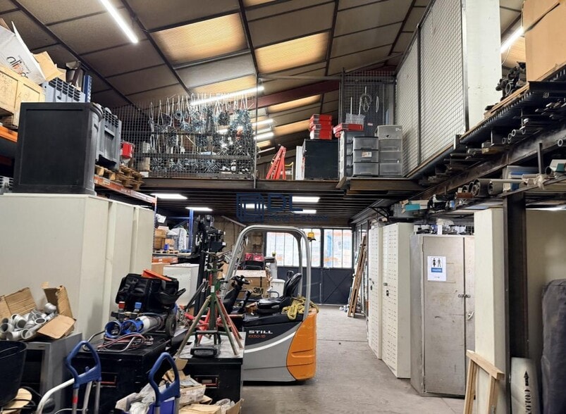 Flex in Orly for sale - Building Photo - Image 3 of 3