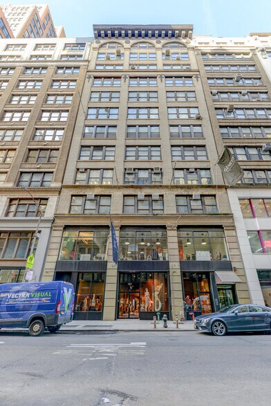 151 W 25th St, New York, NY à louer - Photo du bâtiment - Image 3 de 11