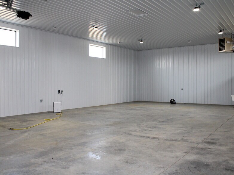 N5016 County Road V, Fond Du Lac, WI à vendre - Photo du bâtiment - Image 3 de 8