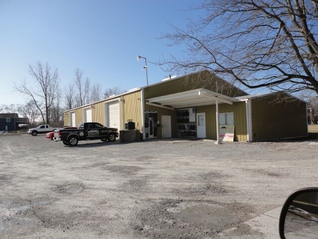 3800 S Meeker Ave, Muncie, IN à vendre - Photo du bâtiment - Image 3 de 7