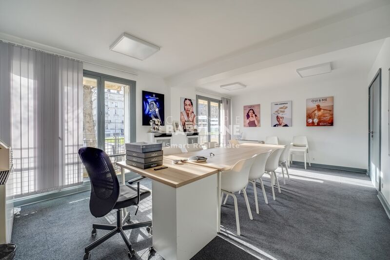 Bureau dans Neuilly-sur-Seine à louer - Photo intérieure - Image 2 de 10