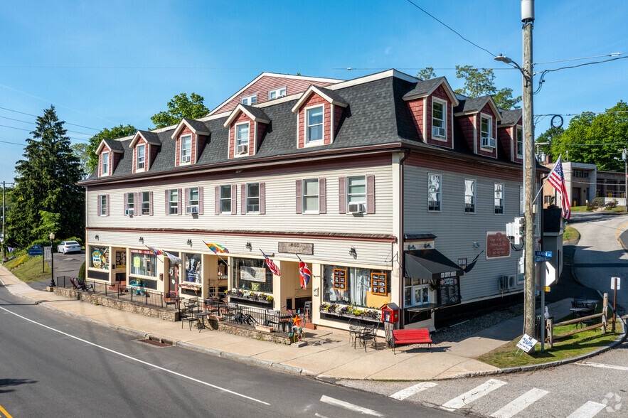 82 Main St, East Hampton, CT for lease - Building Photo - Image 2 of 72