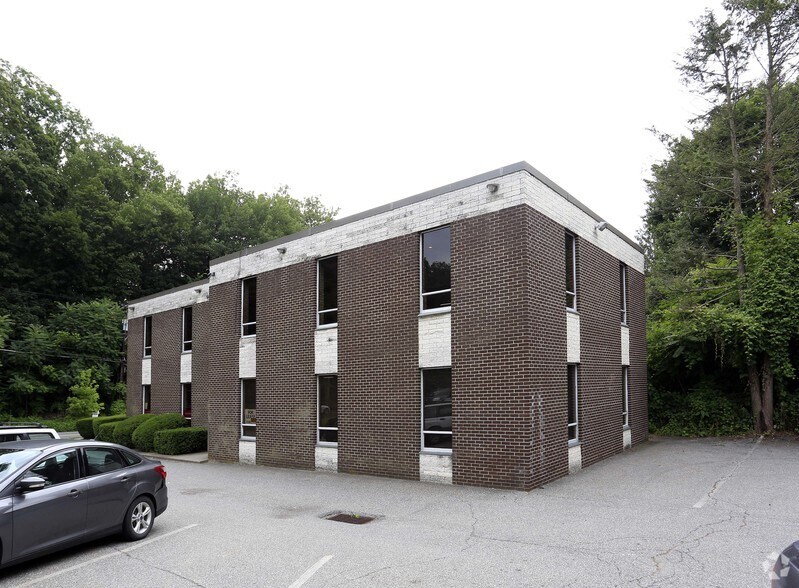 20 Woodsbridge Rd, Katonah, NY à louer - Photo du bâtiment - Image 2 de 3