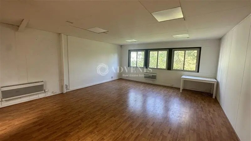 Bureau dans Neuilly-sur-Marne à louer - Photo intérieure - Image 3 de 6