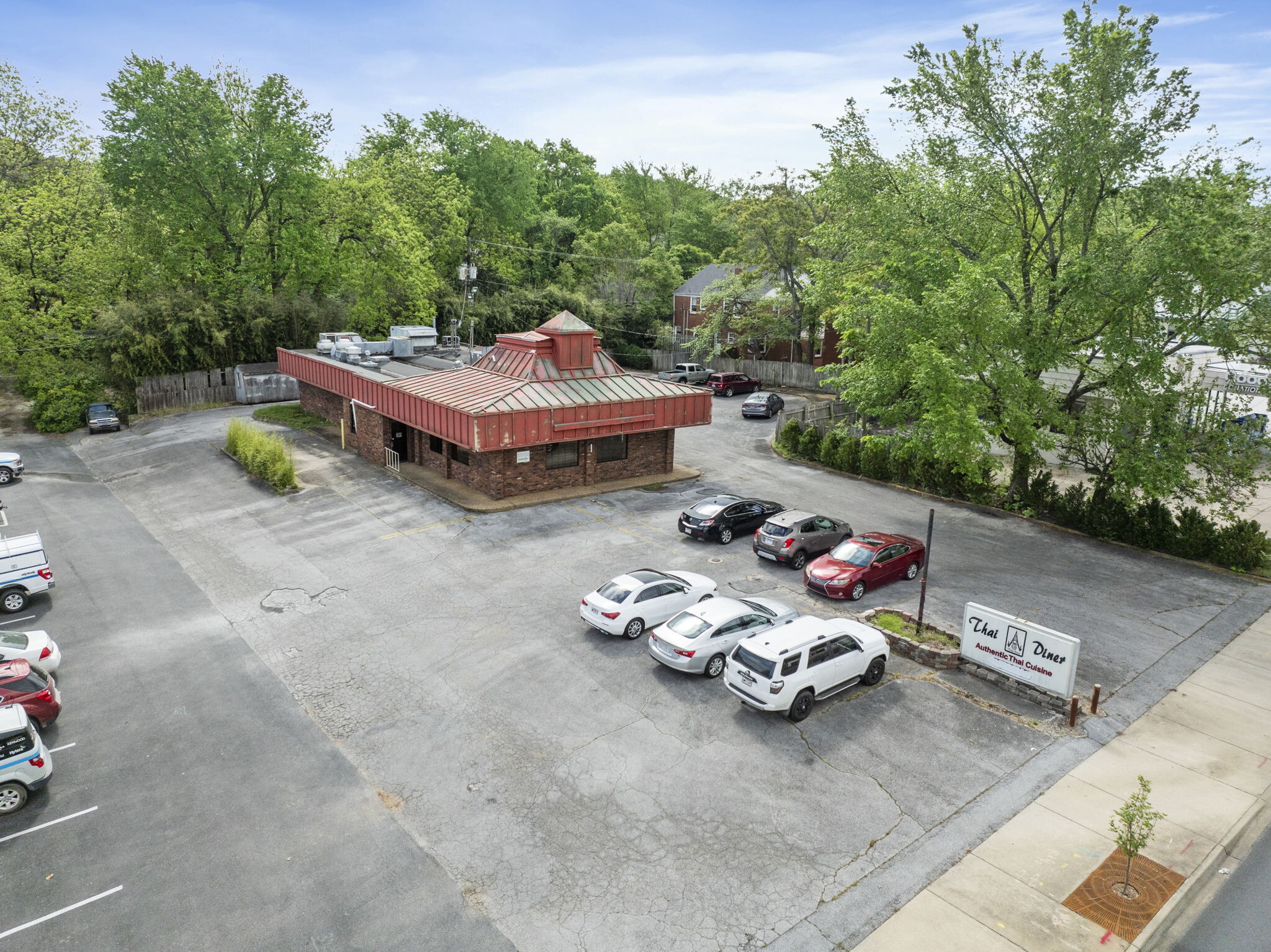 514 N College Ave, Fayetteville, AR for sale Primary Photo- Image 1 of 26