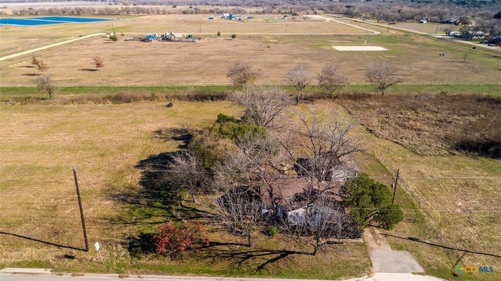 206 N Franklin St, Holland, TX for sale - Aerial - Image 2 of 9
