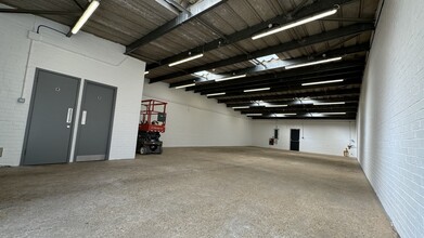 49-50 Alston Dr, Milton Keynes for lease Interior Photo- Image 2 of 3