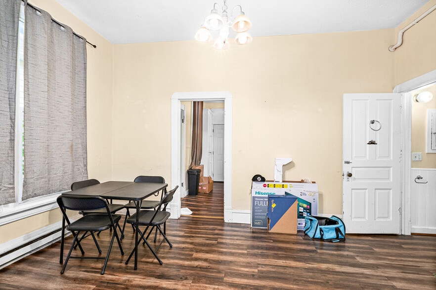 1426-1428 E 1st St, Duluth, MN for sale - Interior Photo - Image 2 of 21