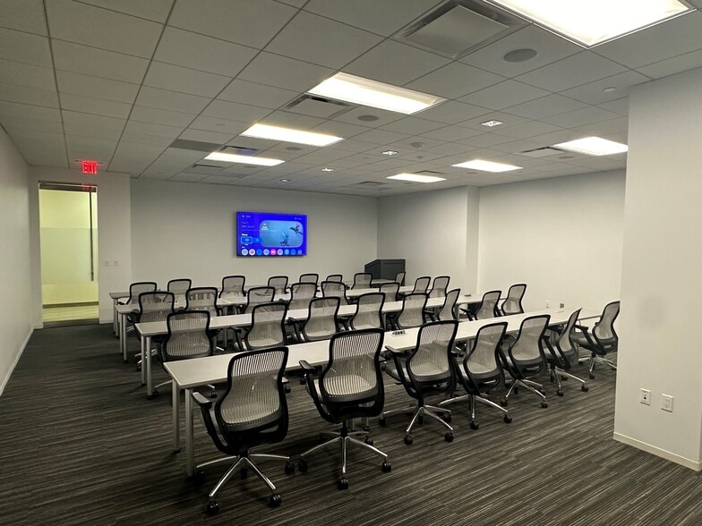 16200 Park Row, Houston, TX à louer - Photo intérieure - Image 3 de 6