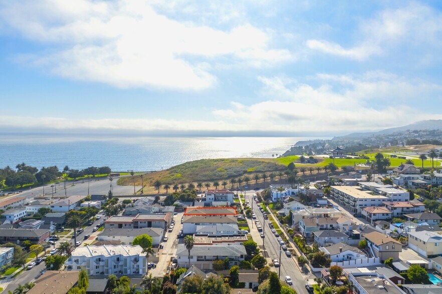 721 W 39th St, San Pedro, CA à vendre - Photo du bâtiment - Image 3 de 14