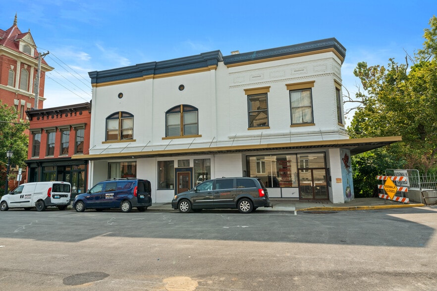 101 St Clair St, Frankfort, KY à vendre - Photo du bâtiment - Image 3 de 45