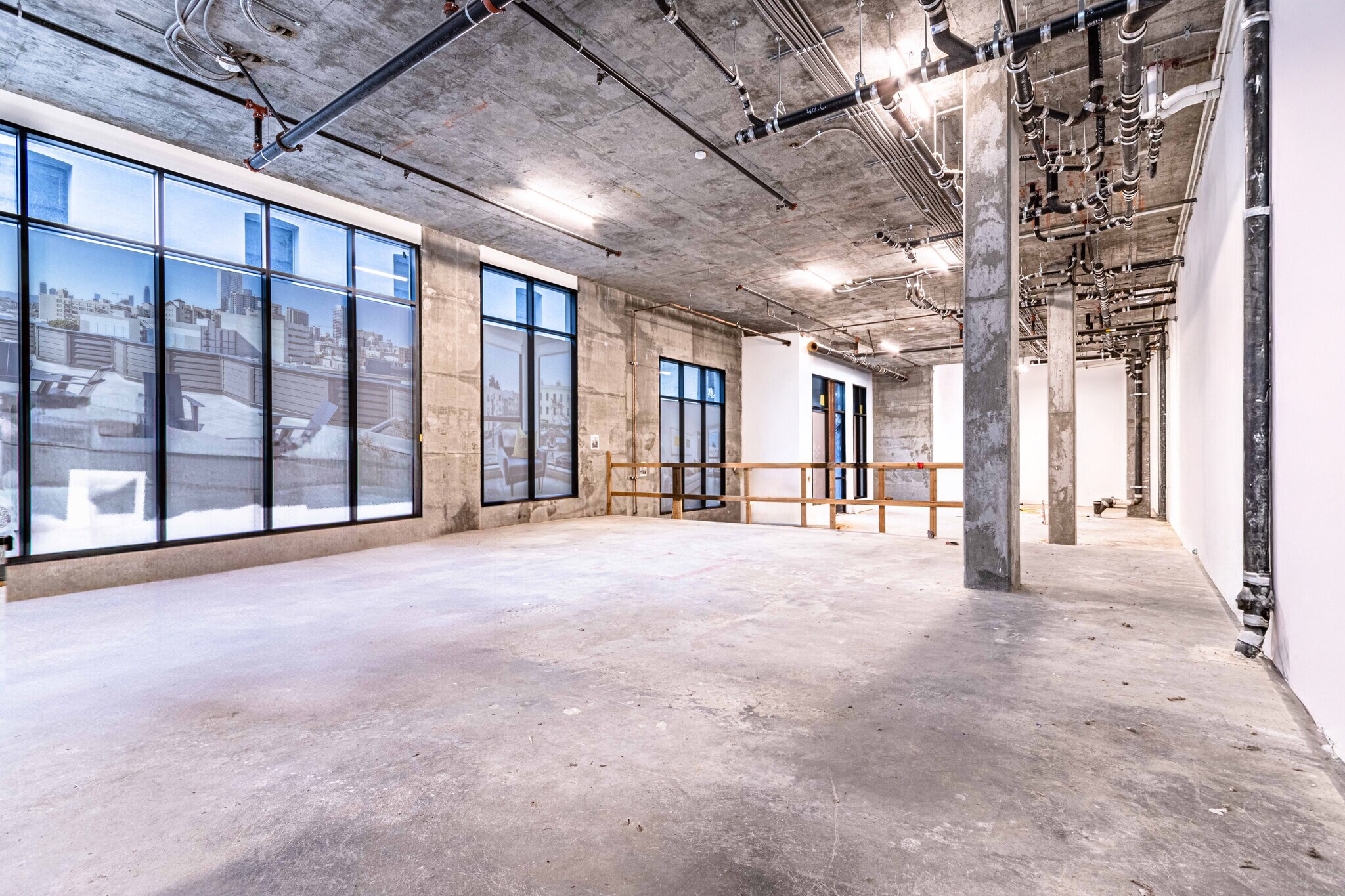 235 Valencia St, San Francisco, CA for lease Building Photo- Image 1 of 4