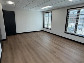 50 Ela St, Barrington, IL for lease Interior Photo- Image 1 of 6