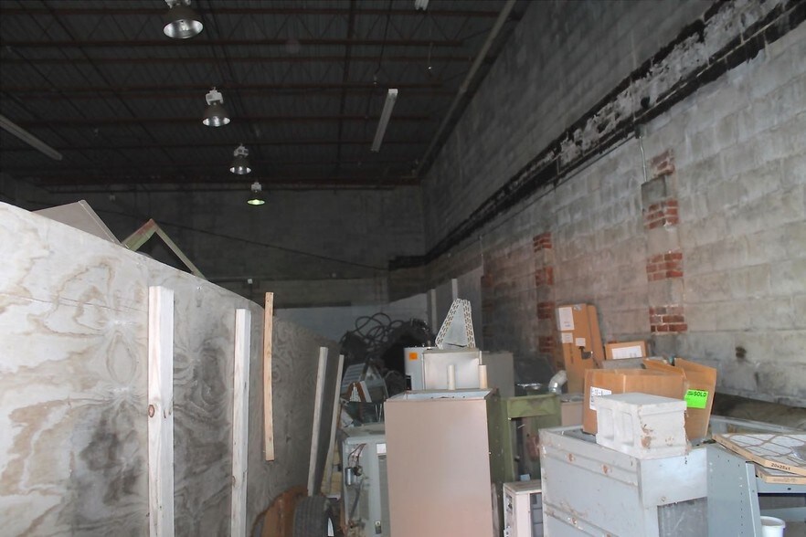 2504 Triplett Blvd, Akron, OH for sale - Building Photo - Image 3 of 20