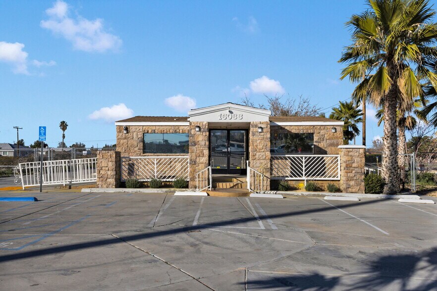 16088 Outer Bear Valley Rd, Victorville, CA à louer - Photo du bâtiment - Image 2 de 34