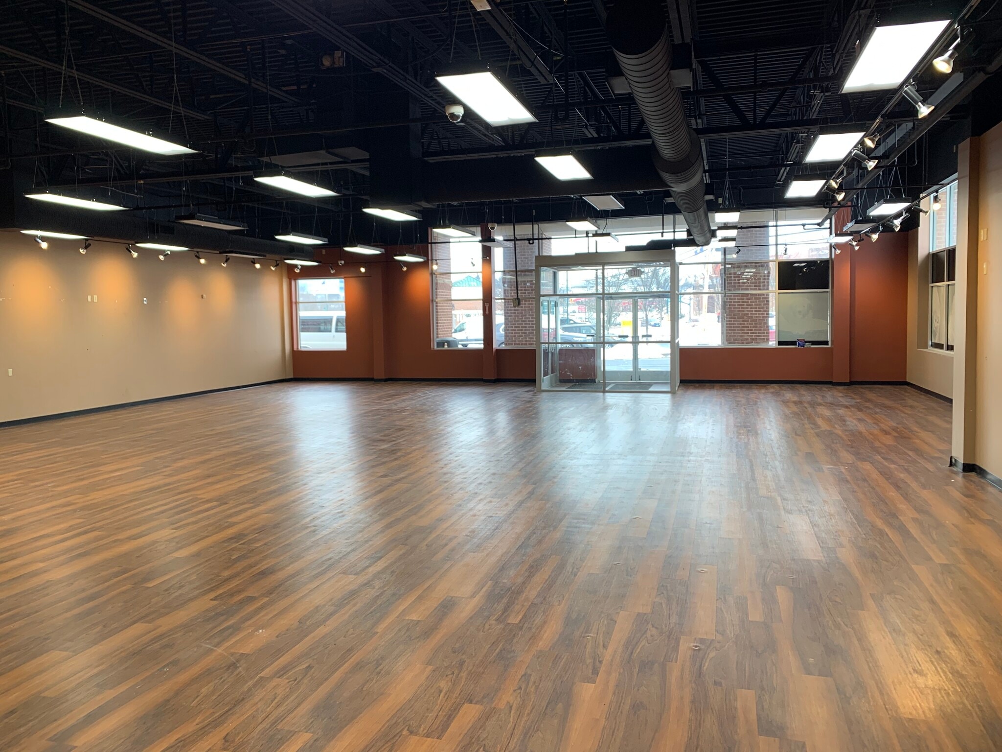 12001-12083 Perry Hwy, Wexford, PA for lease Interior Photo- Image 1 of 2