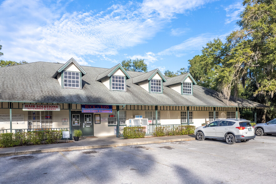 Salt Springs Plaza - Commercial Real Estate