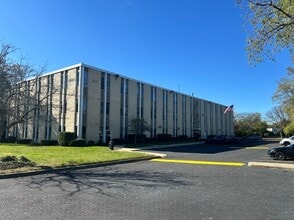 560 Broadhollow Rd, Melville, NY for lease Interior Photo- Image 1 of 1