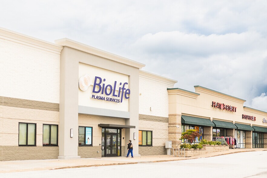 5250 Elmore Ave, Davenport, IA à vendre - Photo du bâtiment - Image 3 de 7