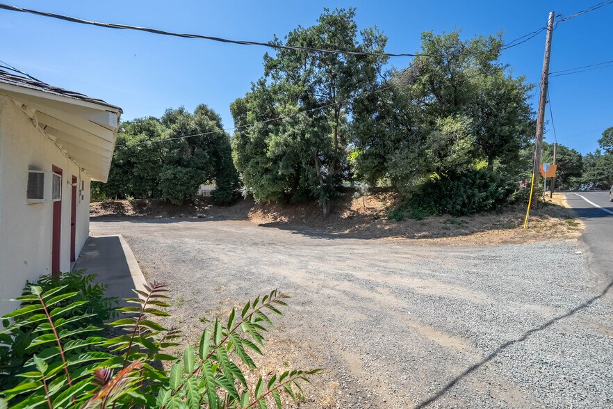 4590 Frye, Clearlake, CA à vendre - Photo du bâtiment - Image 3 de 13