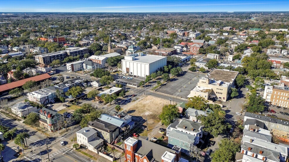 1210 Drayton St, Savannah, GA à vendre - Photo du bâtiment - Image 3 de 13