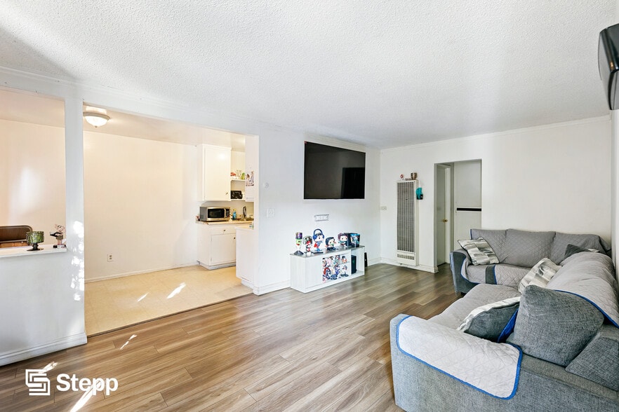 1024 Cedar Ave, Long Beach, CA for sale - Building Photo - Image 3 of 14