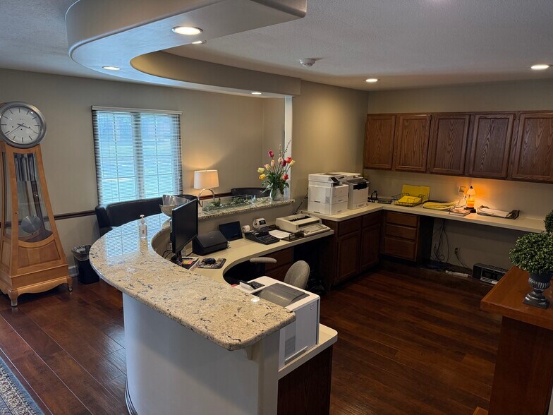 918 Trailwood Dr, Youngstown, OH à vendre - Hall d’entrée - Image 2 de 6