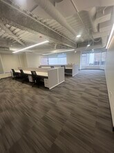 425 S Financial Pl, Chicago, IL for lease Building Photo- Image 1 of 4