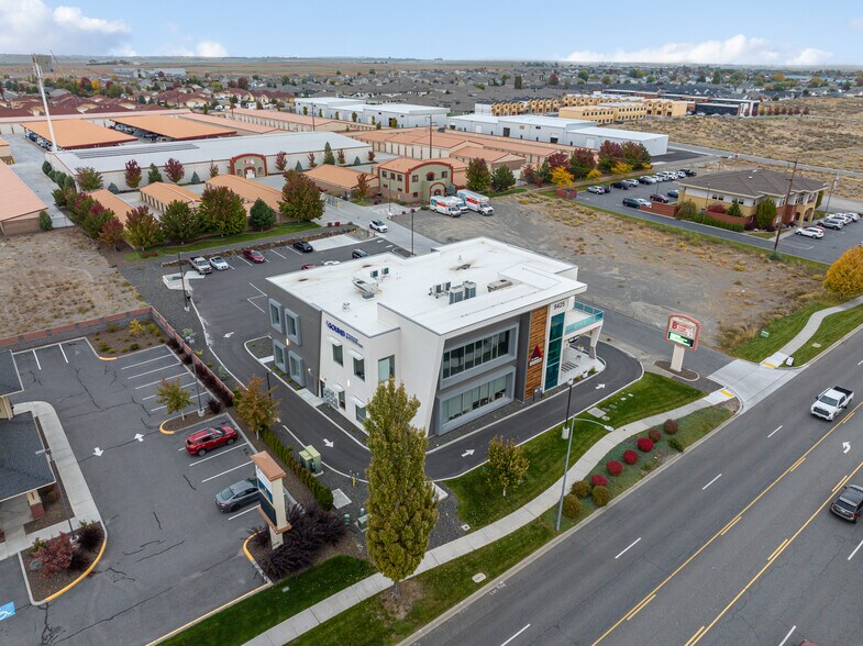 9425 Sandifur Pky, Pasco, WA à vendre - Photo du bâtiment - Image 2 de 85