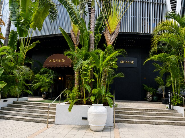 More details for 1111 SW 1st Ave, Miami, FL - Multifamily for Sale