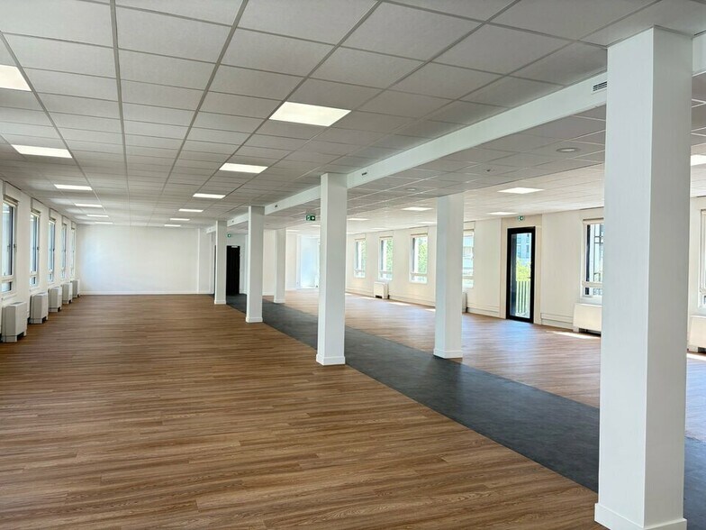 12 Bis Rue Guilloud, Lyon for lease - Building Photo - Image 2 of 10