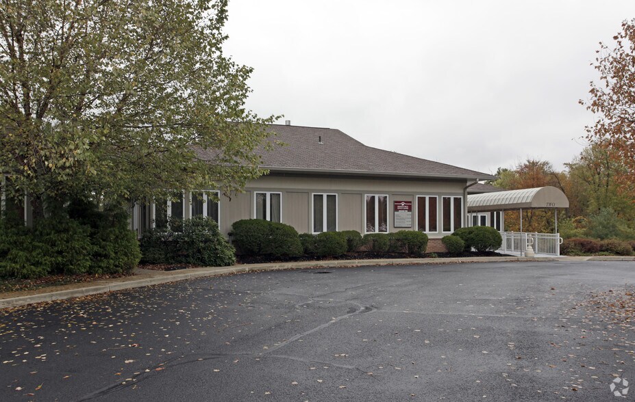 721 Dresher Rd, Horsham Township, PA à louer - Photo du bâtiment - Image 3 de 6