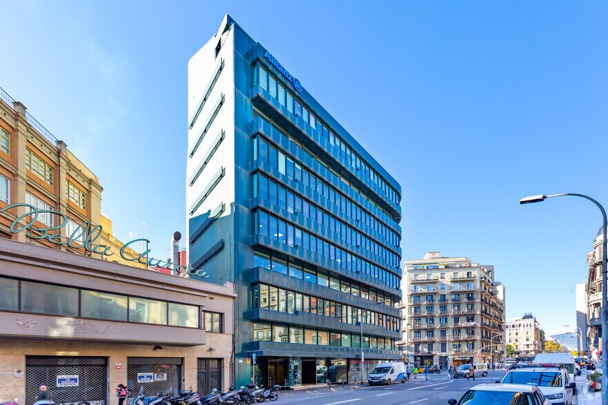 Carrer de Balmes, 7, Barcelone, Barcelona à louer - Photo du bâtiment - Image 3 de 5