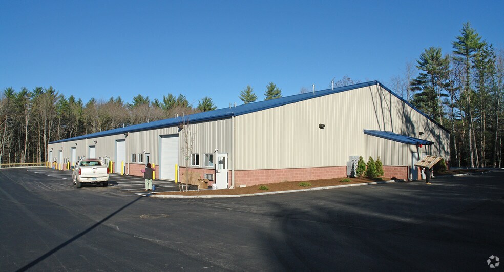 103 Ledge Rd, Seabrook, NH à vendre - Photo du bâtiment - Image 2 de 10