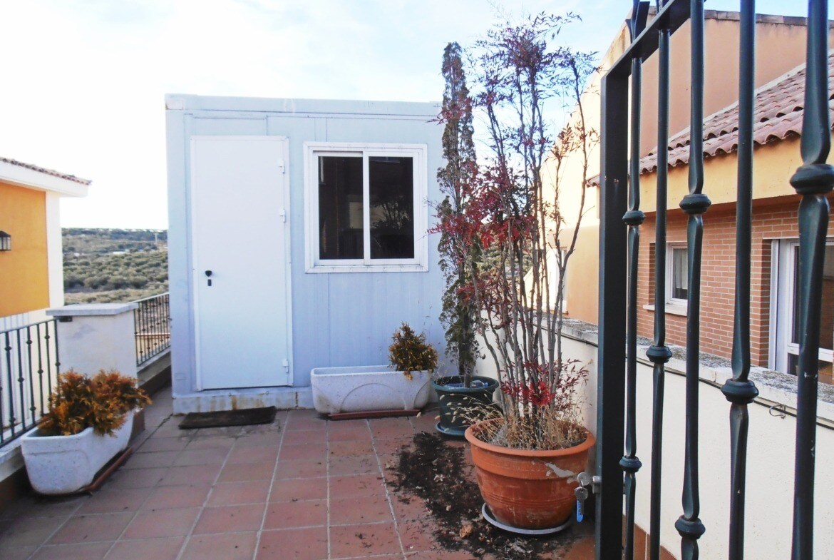 Office in Cabanillas del Campo, Guadalajara for lease Primary Photo- Image 1 of 4