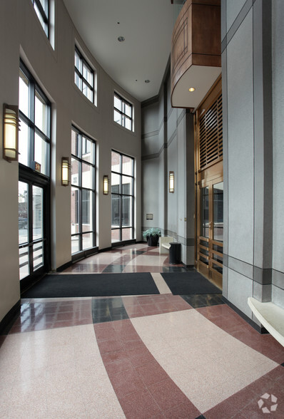 3000 N Halsted St, Chicago, IL for lease - Lobby - Image 2 of 7