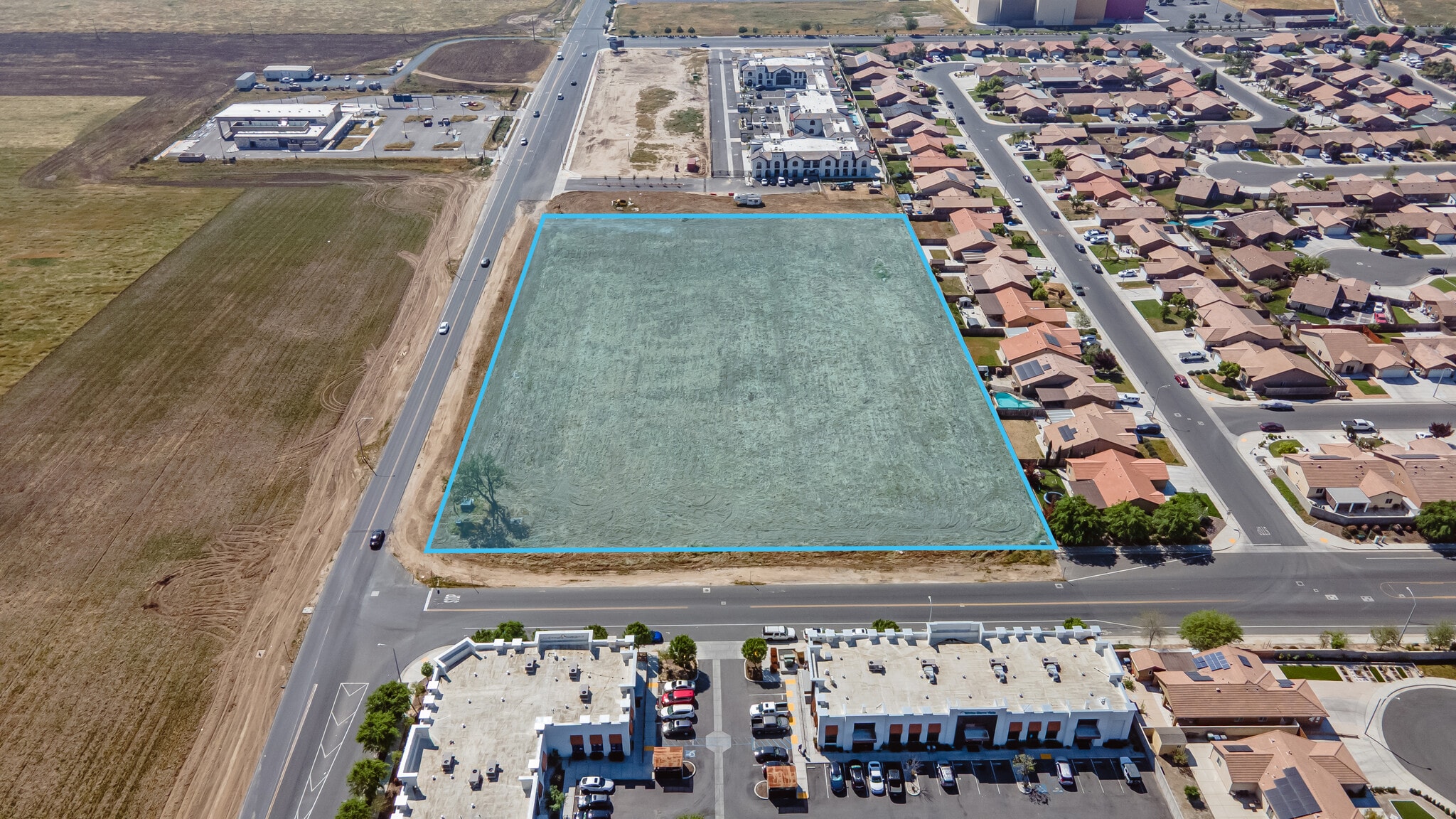 555 Dover Pkwy, Delano, CA for sale Primary Photo- Image 1 of 15