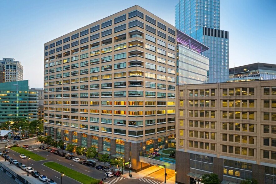 1 Campus Martius, Detroit, MI à louer - Photo du bâtiment - Image 3 de 12