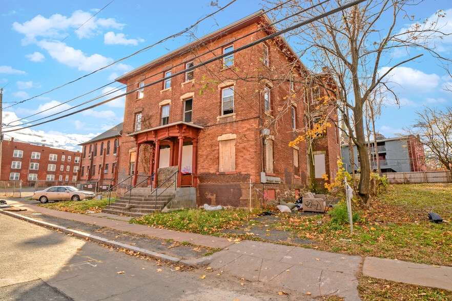 149-151 Wooster St, Hartford, CT for sale - Primary Photo - Image 1 of 2