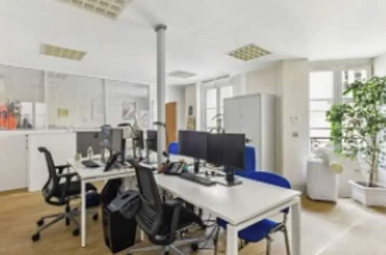 14 Rue Saint-Benoît, Paris à louer Photo intérieure- Image 1 de 5