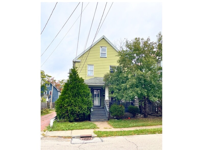 3 Unit Portfolio - Lakewood/Cleveland portfolio of 3 properties for sale on LoopNet.ca - Building Photo - Image 2 of 4