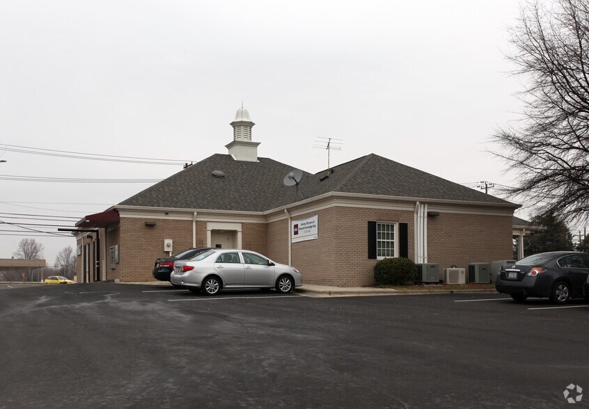 4541 W Market St, Greensboro, NC for sale - Building Photo - Image 3 of 3