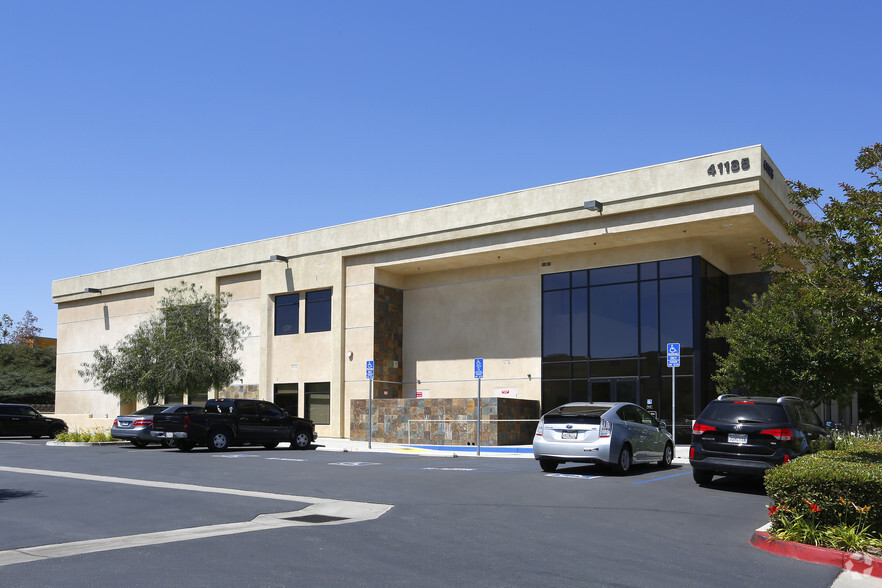 41185 Golden Gate Cir, Murrieta, CA for lease - Building Photo - Image 1 of 4