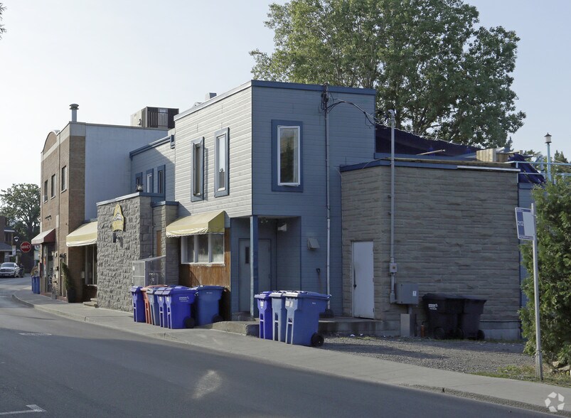 160 Rue Sainte-Anne, Sainte-Anne-de-Bellevue, QC à vendre - Photo principale - Image 1 de 1