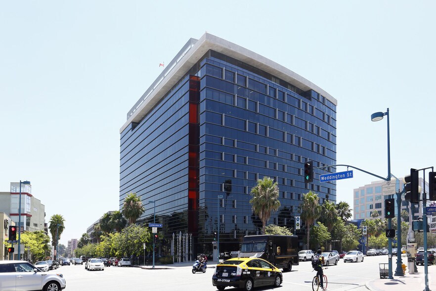 5250 Lankershim Blvd, North Hollywood, CA à louer - Photo du bâtiment - Image 2 de 6