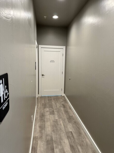 2490 Gabel Rd, Billings, MT à louer - Photo intérieure - Image 2 de 5