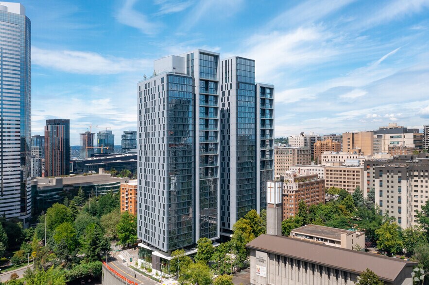 702 Spring St, Seattle, WA à louer - Photo principale - Image 1 de 314